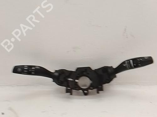 switch-kia-stonic-yb-2017-39554840 main image