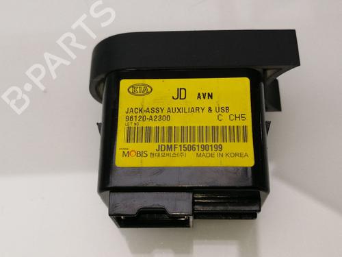Used Electronic module KIA CEE'D (JD) 1.6 CRDi 110 (110 hp) 23936534