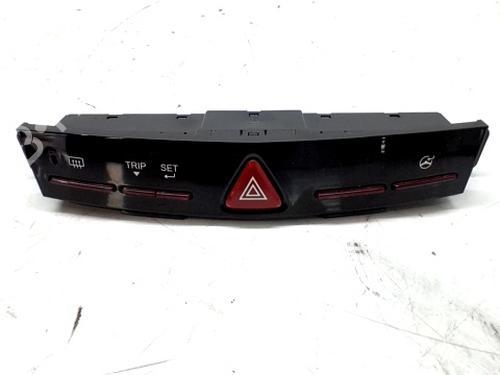 Used Warning switch SSANGYONG XLV SUV e-XDi 160 (116 hp) 31144180