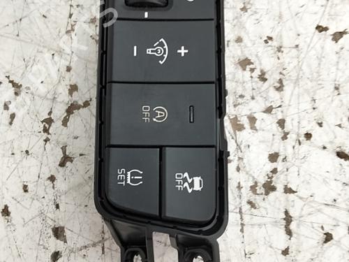 headlight-switch-kia-stonic-yb-2017-38772039 main image