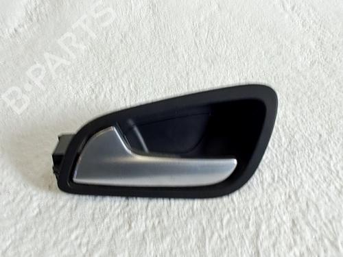 Używane Klamka wewnętrzna drzwi tylnych lewych FORD KUGA II (DM2) 2.0 TDCi (150 hp) 31369469