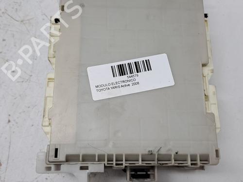Used Electronic module TOYOTA YARIS (_P13_) 1.0 (KSP130_, KSP130) (69 hp) 23375420