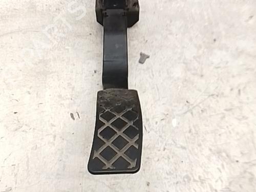 Used Pedal Pedal 38989640 38989640