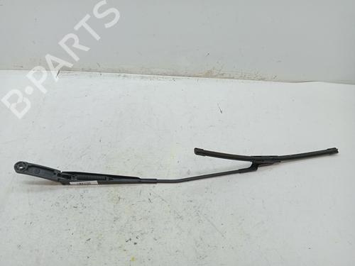 Used Front windshield wiper arm VW PASSAT B6 (3C2) 2.0 TDI 16V (140 hp) 23357043