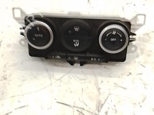 Used Climate control Climate control 38419776 38419776
