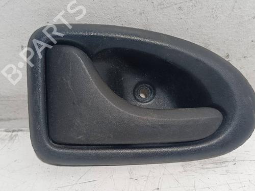Used Front left interior door handle RENAULT MEGANE I Classic (LA0/1_) 1.6 e (LA0F, LA0S) (90 hp) 25986773
