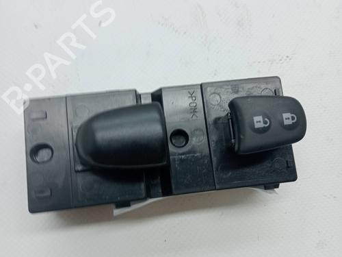 Used Right front window switch NISSAN JUKE (F15) 1.6 (113 hp) 23353087