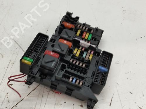 Used Fuse box Fuse box 38420266 38420266