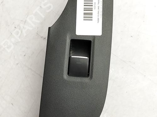Used Right rear window switch Right rear window switch TOYOTA RAV 4 V (_A5_, _H5_) 2.5 Hybrid AWD (AXAP54, AXAP54L) (306 hp) 36407716 36407716