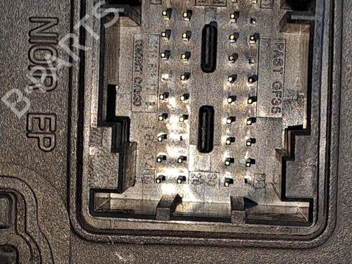 Fuse box PEUGEOT 407 (6D_) 1.6 HDi 110 (6D9HZC, 6D9HYC) | BP24883897E1
