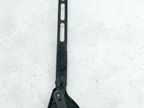 Front windshield wiper arm MERCEDES-BENZ C-CLASS (W204) C 200 CDI (204.007, 204.006) | BP32256716C143