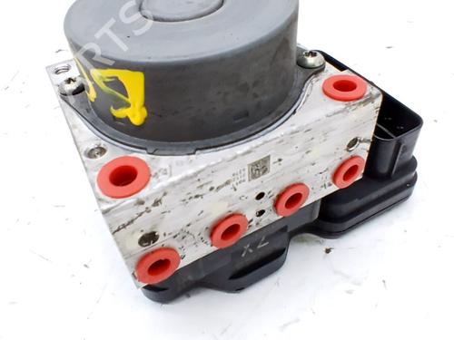 Used ABS pump ABS pump TOYOTA COROLLA Estate (_E21_) 1.8 Hybrid (ZWE211W) (122 hp) 33763481 33763481