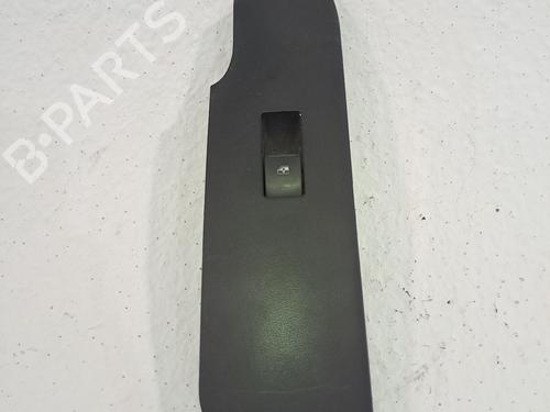 Used Right front window switch CHEVROLET CAPTIVA (C100, C140) 2.0 D 4WD (150 hp) 23975566