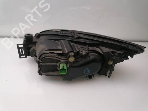 Used Right headlight FORD MONDEO III (B5Y) 2.2 TDCi (155 hp) 23377495