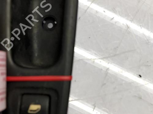 Comutador vidro trás esquerdo PEUGEOT 308 I (4A_, 4C_) 1.6 HDi (109 hp) 31262779