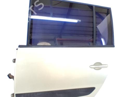 Used Left rear door Left rear door 37449569 37449569