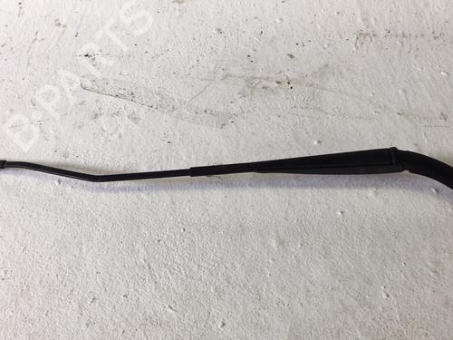 Used Front windshield wiper arm Front windshield wiper arm 39499068 39499068