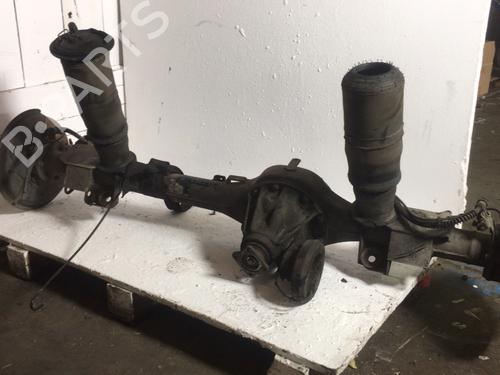 Used Rear axle Rear axle LAND ROVER RANGE ROVER II (P38A) 2.5 D 4x4 (136 hp) 40546790 40546790
