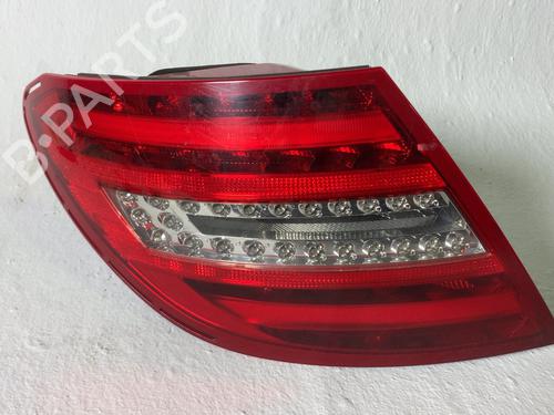 Venstre baglygte Venstre baglygte MERCEDES-BENZ C-CLASS (W204) C 250 CDI (204.003) (204 hp) 39741795 39741795