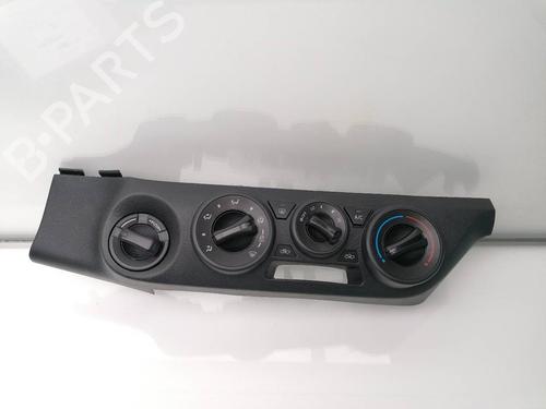 Used Climate control TOYOTA HILUX VIII Pickup (_N1_) 2.4 D 4WD (GUN125_, GUN125R) (150 hp) 27461533