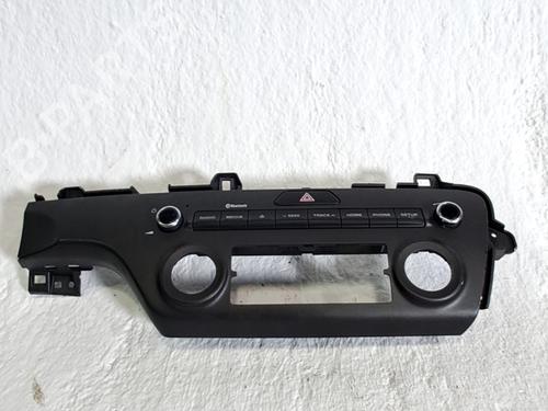 Used Warning switch KIA SPORTAGE IV (QL, QLE) 1.6 GDI (132 hp) 31701617