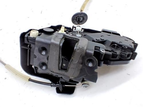 Fechadura trás esquerda Fechadura trás esquerda LAND ROVER RANGE ROVER SPORT I (L320) 2.7 D 4x4 (190 hp) 34708152 34708152