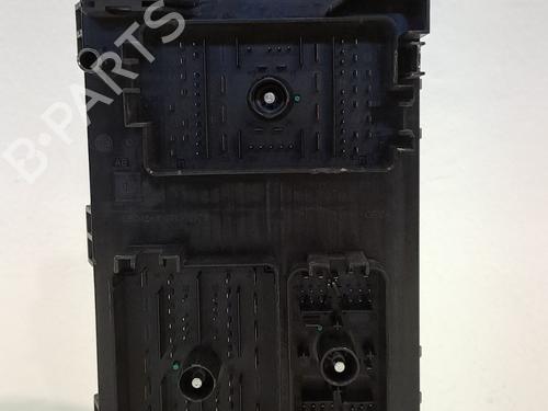 Fuse box OPEL ASTRA J (P10) 2.0 CDTI (68) | BP24402451E1 