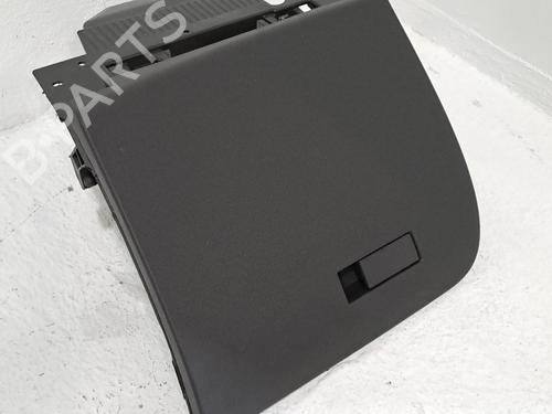 Used Glove box OPEL CORSA F (P2JO) 1.2 (68) (101 hp) 28037612