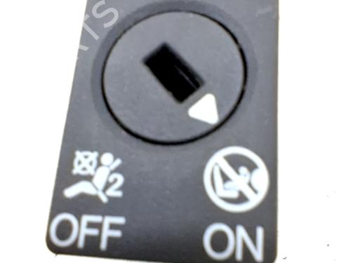 switch-vw-passat-b8-3g2-cb2-2014-32108053 main image