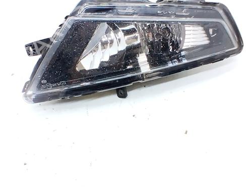 Used Right front fog light Right front fog light SEAT LEON ST (5F8) 2.0 TDI (150 hp) 35752718 35752718