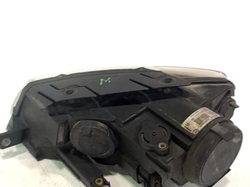 Right headlight VW PASSAT B6 (3C2) 2.0 TDI 16V | BP32258054C29