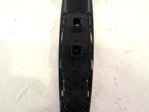 Left front window switch CITROËN C4 I (LC_) 1.6 HDi | BP33772412I27 - Image 2