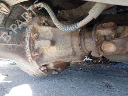 Rear differential LAND ROVER DEFENDER Station Wagon (L316, L315) 2.5 Td5 4x4 (L316) | BP30925871M24