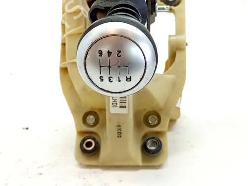 Used Gear lever HYUNDAI TUCSON (JM) 2.0 CRDi (140 hp) 32467899