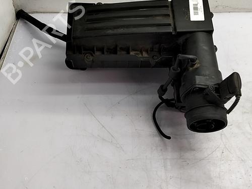 Used Air filter box Air filter box SKODA SUPERB II (3T4) 2.0 TDI (140 hp) 33768852 33768852