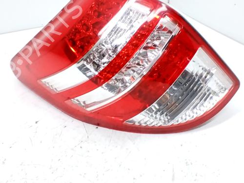 Venstre baglygte Venstre baglygte TOYOTA RAV 4 III (_A3_) 2.2 D 4WD (ALA30_, ALA30R) (150 hp) 33762267 33762267