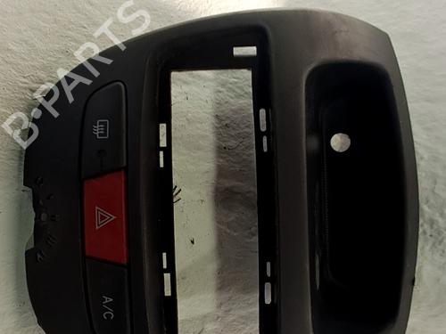 Advarselsbryter Advarselsbryter PEUGEOT 107 (PM_, PN_) 1.0 (68 hp) 33767171 33767171