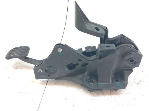 Used Break pedal DACIA DUSTER (HM_) 1.0 TCe 90 (HMM6) (91 hp) 29499503