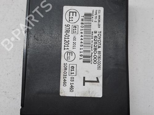 Elektronische module TOYOTA YARIS (_P13_) 1.0 (KSP130_, KSP130) (69 hp) 23375847