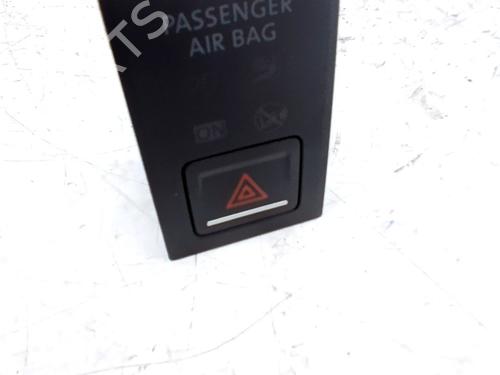warning-switch-vw-golf-vii-5g1-bq1-be1-be2-2012-2013-2014-2015-2016-2017-2018-2019-2020-2021-33772012 main image
