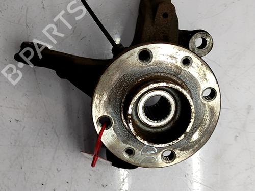 Used Right front steering knuckle Right front steering knuckle DACIA SANDERO III 1.0 TCe 90 (91 hp) 32843814 32843814