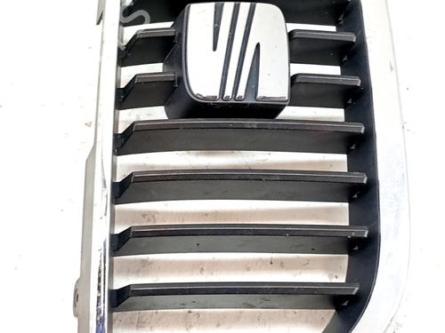 Used Grille Grille SEAT IBIZA IV (6J5, 6P1) 1.9 TDI (105 hp) 33763404 33763404