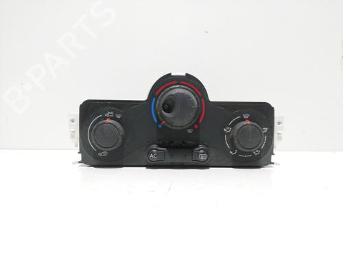 Used Climate control RENAULT MEGANE II (BM0/1_, CM0/1_) 1.9 dCi (131 hp) 25986693