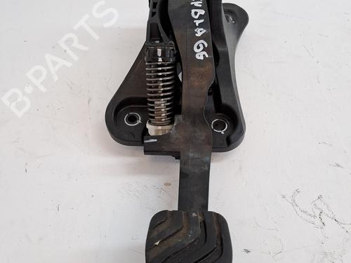 Pédale d'embrayage RENAULT CLIO V (B7_) 1.0 TCe 90 (B7MT) (91 hp) 25998784