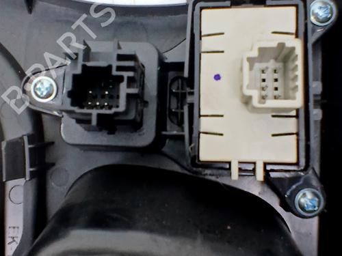 Used Middle console Middle console RENAULT CLIO IV Grandtour (KH_) 0.9 TCe 90 (90 hp) 32843740 32843740