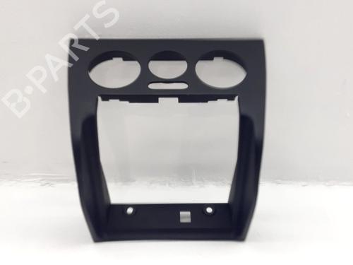 Used Middle console Middle console SEAT LEON (1M1) 1.9 TDI (110 hp) 33769034 33769034