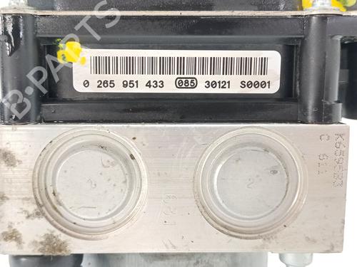 ABS pump PEUGEOT 3008 I MPV (0U_) 1.6 HDi | BP25613093M43