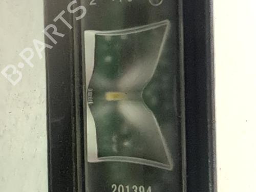 Luce targa Luce targa JAGUAR XF II (X260) 2.0 D (180 hp) 33765290 33765290