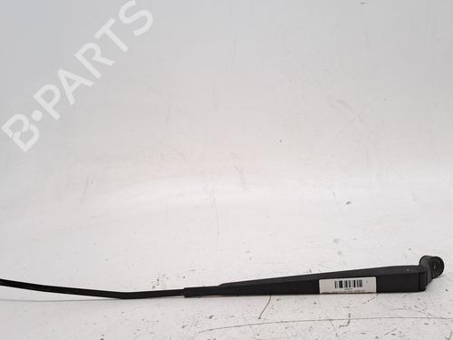 Used Front windshield wiper arm TOYOTA YARIS (_P1_) 1.4 D-4D (NLP10_, NLP10R) (75 hp) 28163844