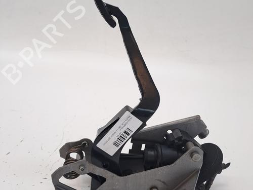 Used Clutch pedal MAZDA 2 (DE_, DH_) 1.3 (DE3FS) (75 hp) 26950856